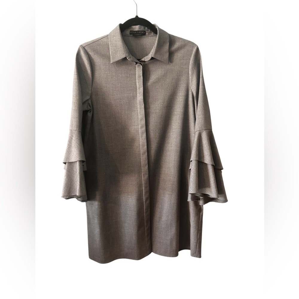 NWOT Alice + Olivia gray tiered bell sleeve dress minimalist office night medium